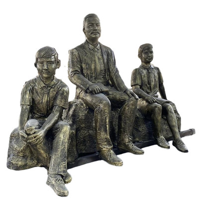 廣西古銅人物玻璃鋼雕塑廠家報價參考